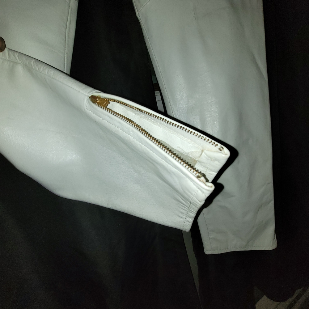 White Visione Blazer and Pants Set - Picture 5 of 10